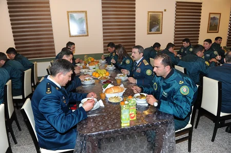 Dövlət Sərhəd Xidmətinin rəisi aviasiya dəstəsinin yeni qarnizon kompleksi ilə tanış olub - FOTO