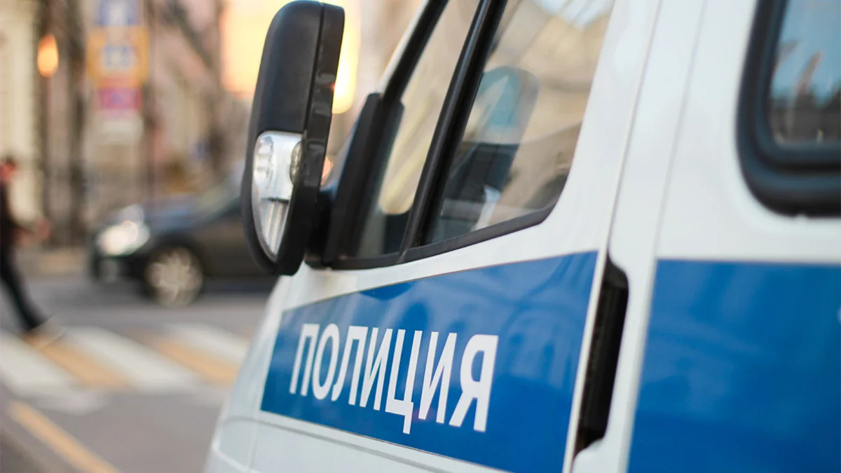 Moskvada bir nəfər polisə atəş açıb, evdə partlayış törədib