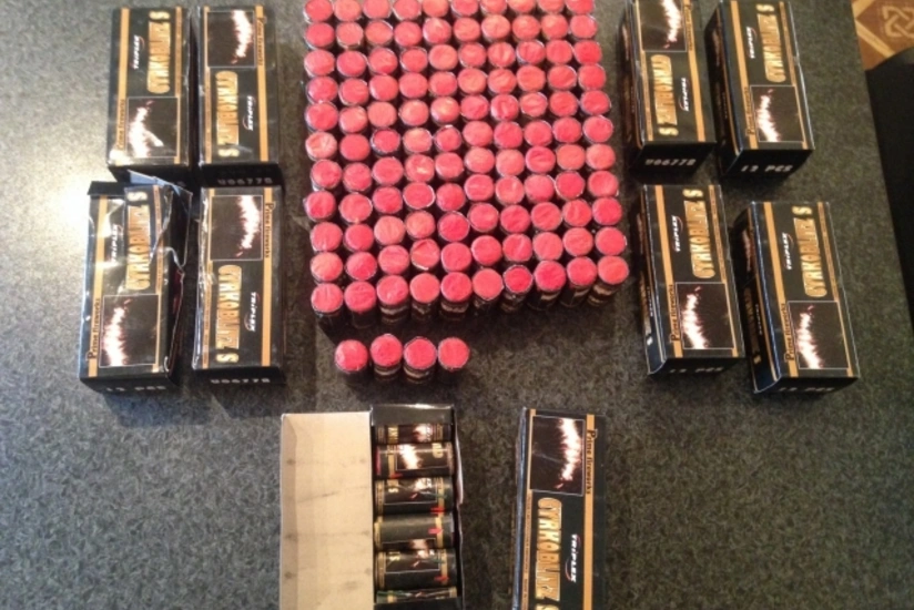 Azərbaycan gömrükçüləri pirotexniki vasitələr aşkar edib