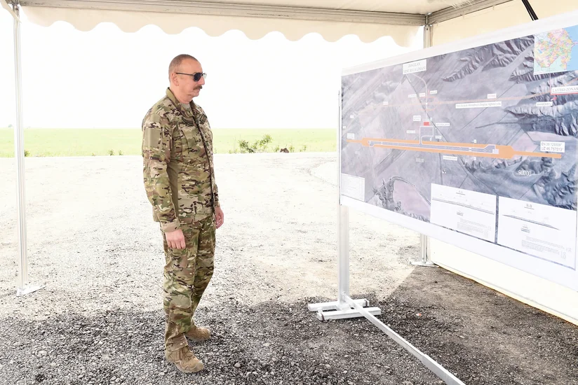 Prezident: Mən burada şəkillərə baxıram, onlar çox yaxşı görünür