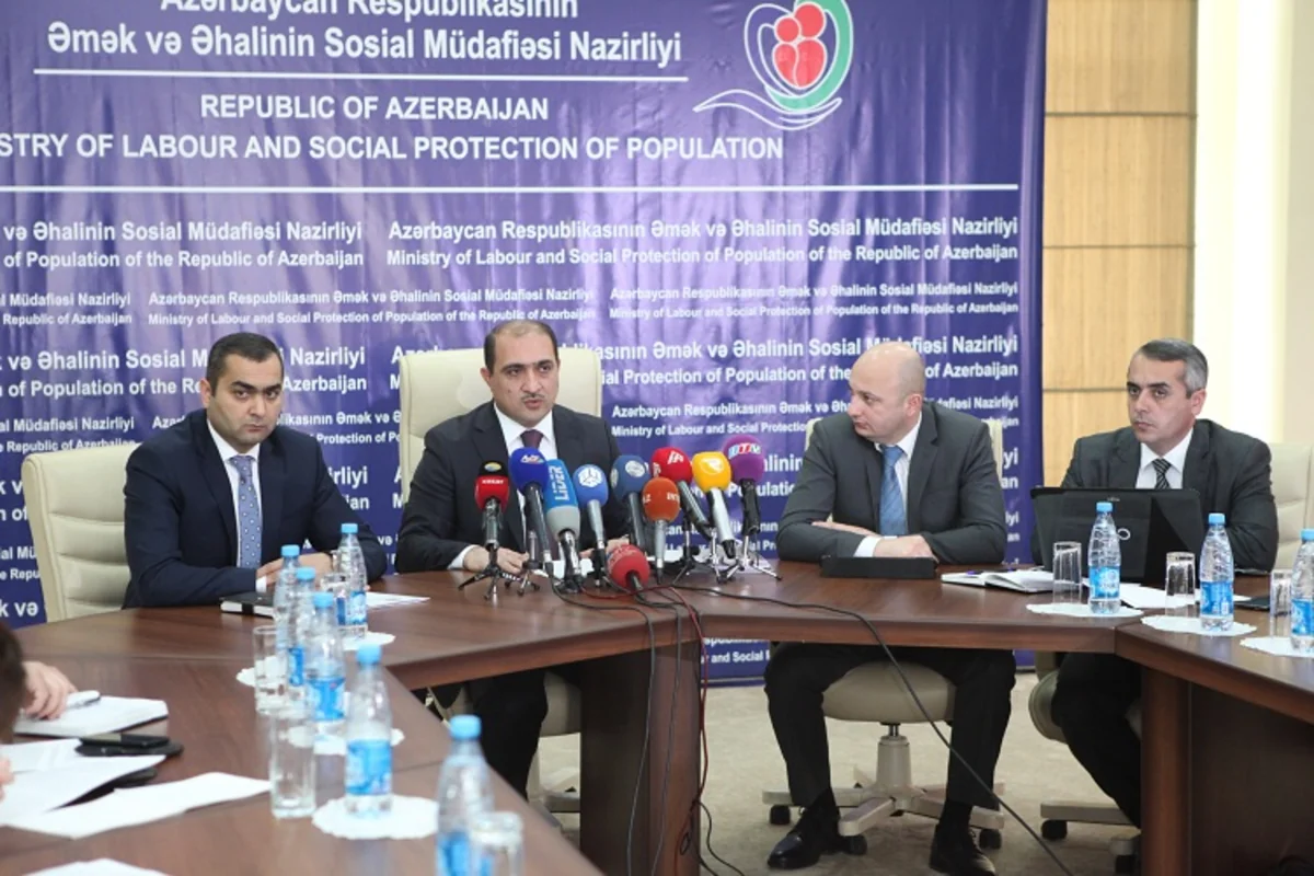 Azərbaycanda aktiv əmək müqaviləsi bildirişlərinin 53,1%-i kişilər, 46,9%-i qadınlara məxsusdur