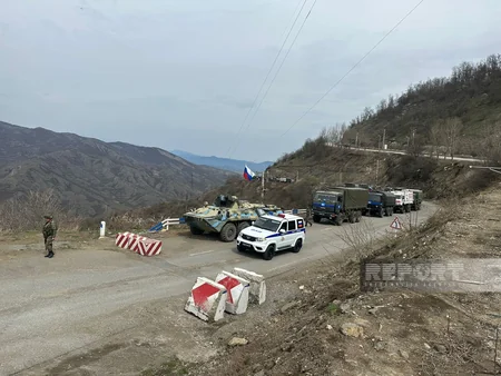 Xankəndi-Laçın yolunda sülhməramlıların avtomobil karvanı maneəsiz keçib - YENİLƏNİB-5