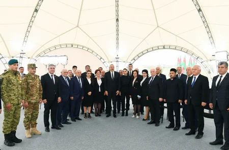 Prezident Füzuli rayon ictimaiyyətinin nümayəndələri ilə görüşüb - TAM MƏTN