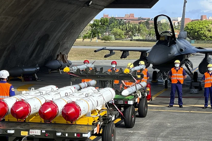 ABŞ Tayvana 1,1 milyard dollarlıq silah satacaq