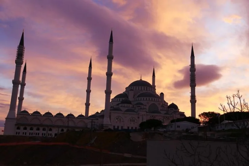 Dünyanın ən böyük məscidi Ramazan ayında İstanbulda açılacaq