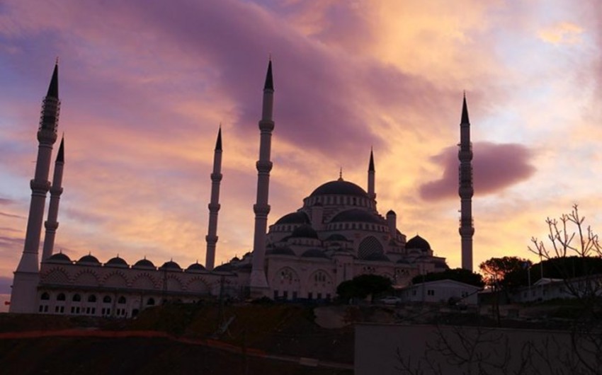 Dünyanın ən böyük məscidi Ramazan ayında İstanbulda açılacaq