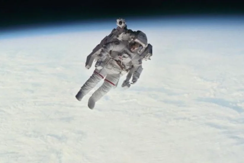 İlk dəfə açıq fəzaya çıxmış astronavt dünyasını dəyişib