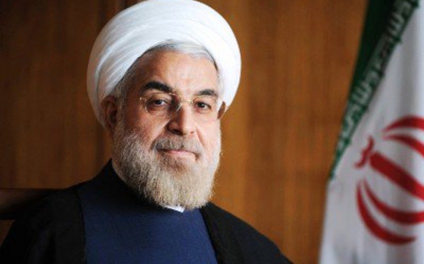 Həsən Ruhani: ABŞ sanksiyalarından qürurla yayınırıq