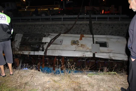 Türkiyədə avtobus aşıb, 8 nəfər ölüb, 28 nəfər yaralanıb