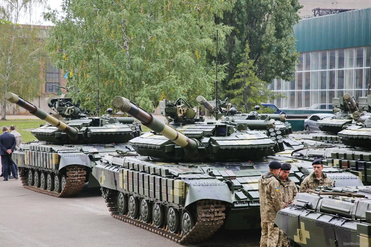 Глава МИД Литвы призвал НАТО передать Украине больше танков