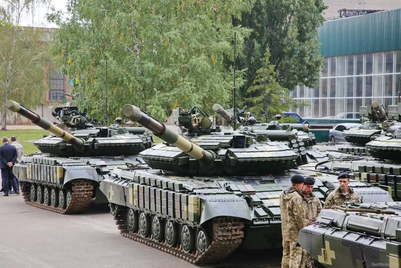 Глава МИД Литвы призвал НАТО передать Украине больше танков