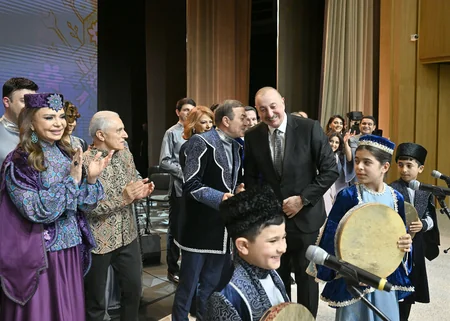 İlham Əliyev və Mehriban Əliyeva Ağdam Muğam Mərkəzinin açılışında iştirak ediblər - YENİLƏNİB-3