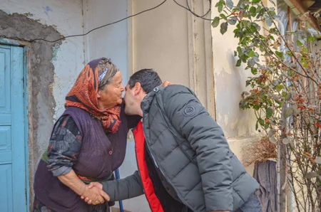 Yelo Bank Lənkəran və Bərdədə aztəminatlı ailələri sevindirdi