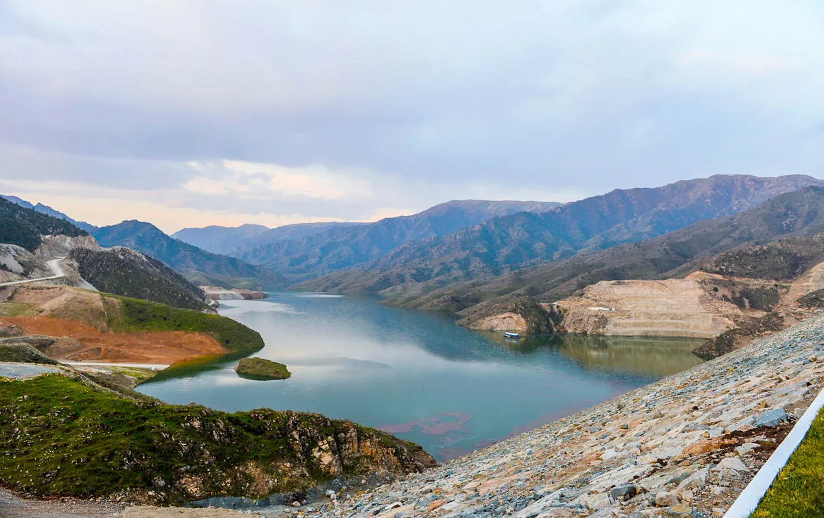 Azerbaijan building new water reservoirs