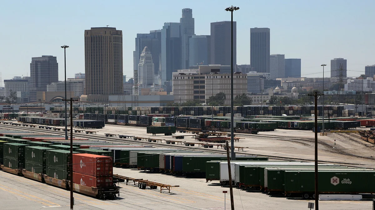 Los Angeles  introduces home isolation for all residents amid  surging COVID-19 cases