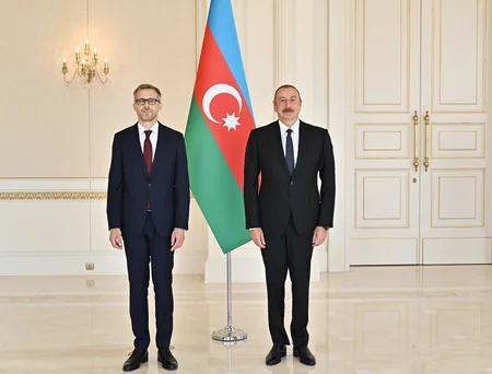 Prezident İlham Əliyev İsveçin yeni səfirinin etimadnaməsini qəbul edib - YENİLƏNİB