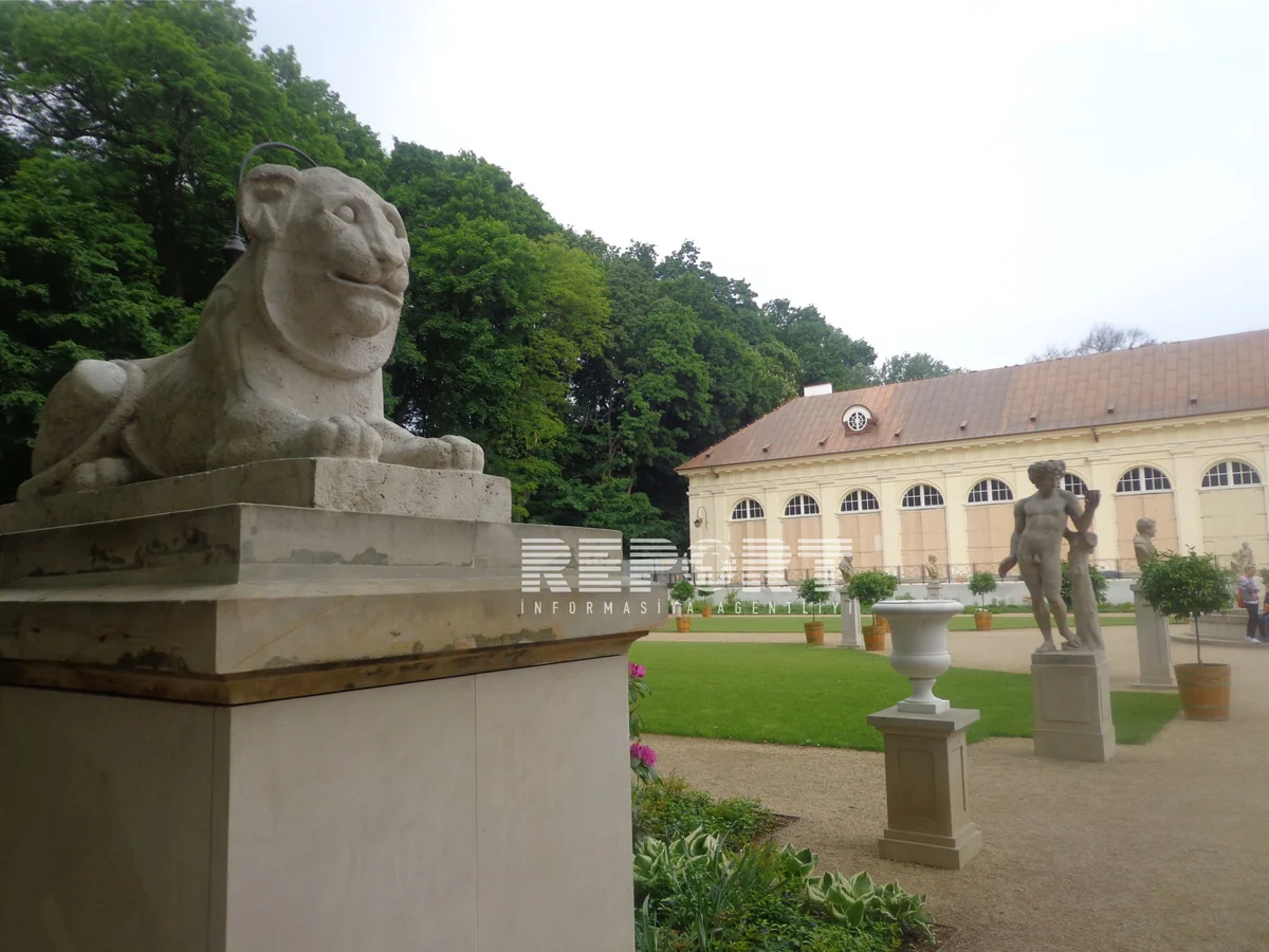 Parklar və saysız-hesabsız işıqforlar şəhəri - Varşava - FOTOREPORTAJ
