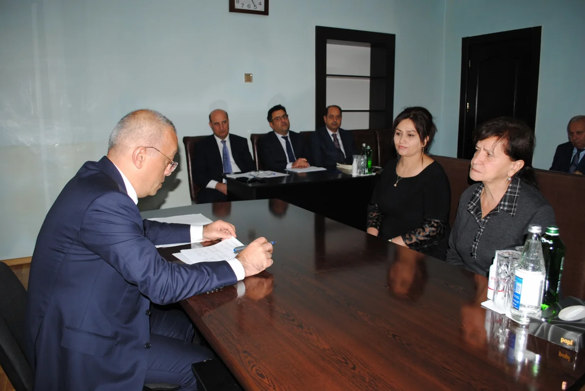 Zaur Mikayılov Bərdədə vətəndaşları qəbul edib