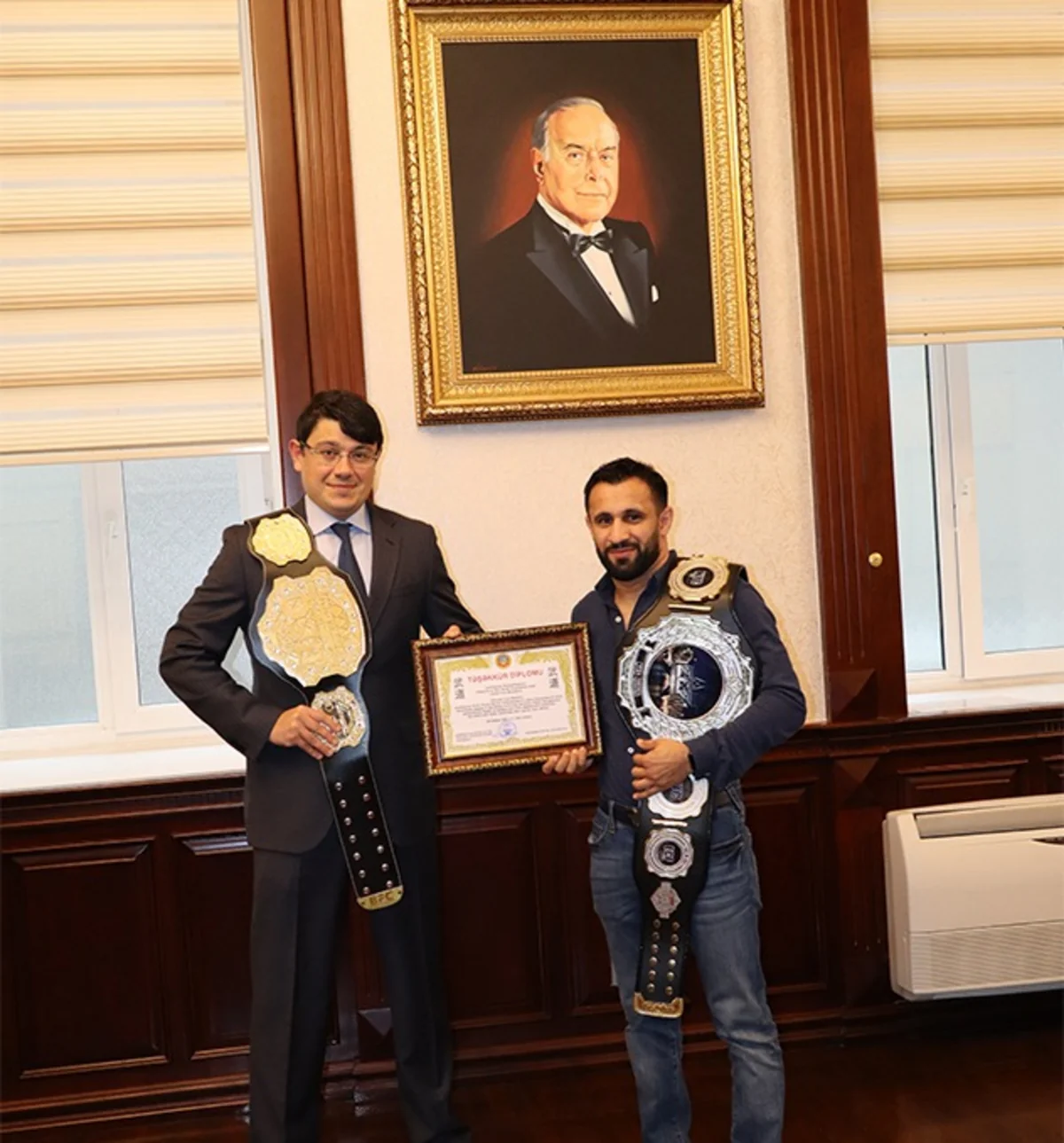 Dünya çempionu Dövlət Komitəsinin sədri ilə görüşüb