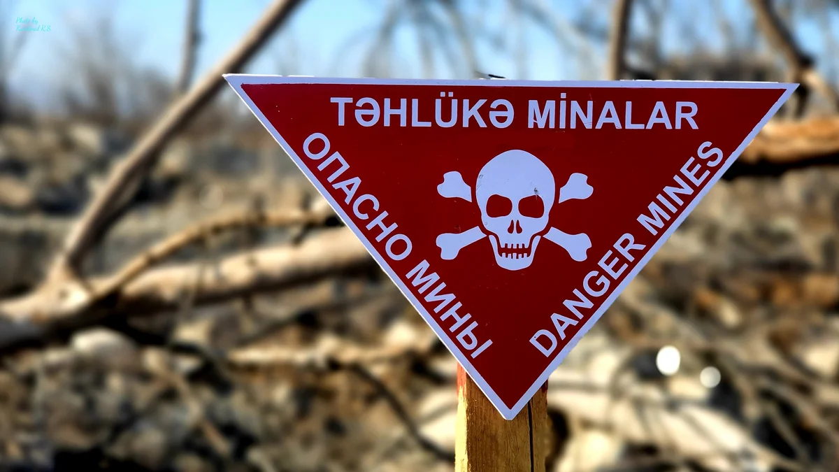 Сотрудники Госагентства получили ранения в результате разрыва мины в Тертере