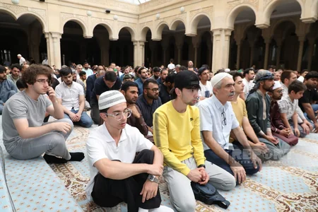 Bakıda bayram namazı qılınıb