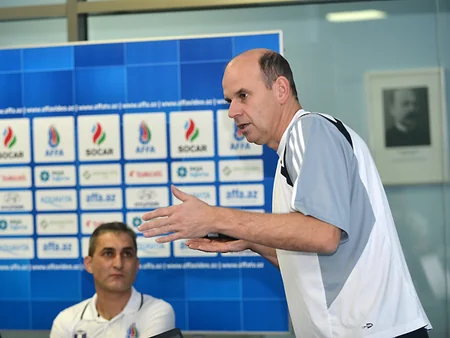 UEFA Bakıda qapıçı məşqçilərinə kurs keçir