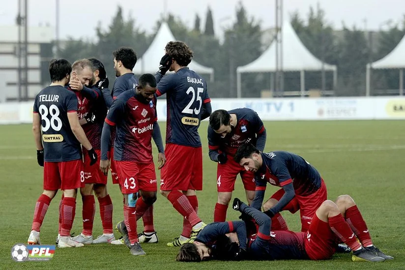 Zirənin baş məşqçisi: Qırmızı vərəqə alan futbolçularımıza qarşı tədbir gördük