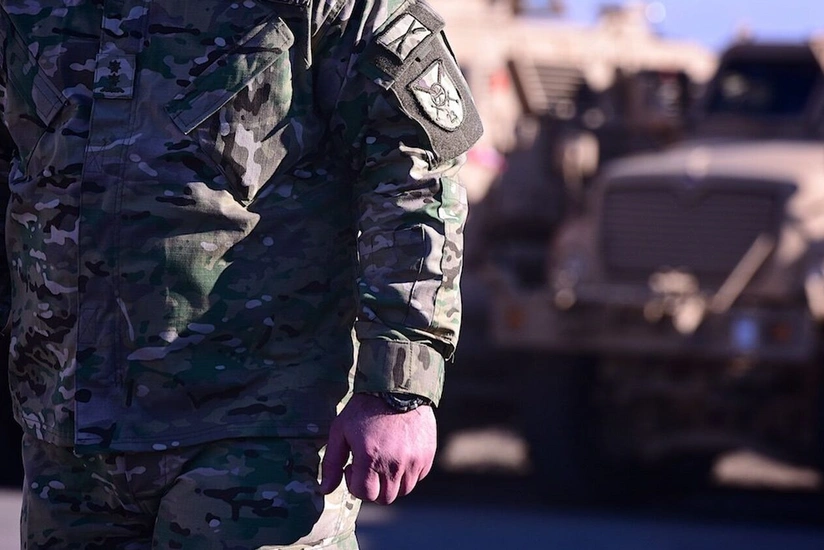 Gürcüstanda 21 yaşlı hərbi qulluqçu intihar edib - YENİLƏNİB