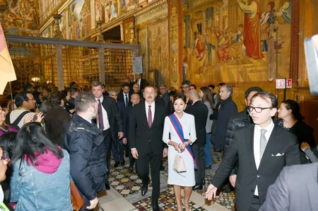 Prezident və birinci xanım Sikstin Kapellası və Müqəddəs Pyotr Kilsəsi ilə tanış olublar - FOTO