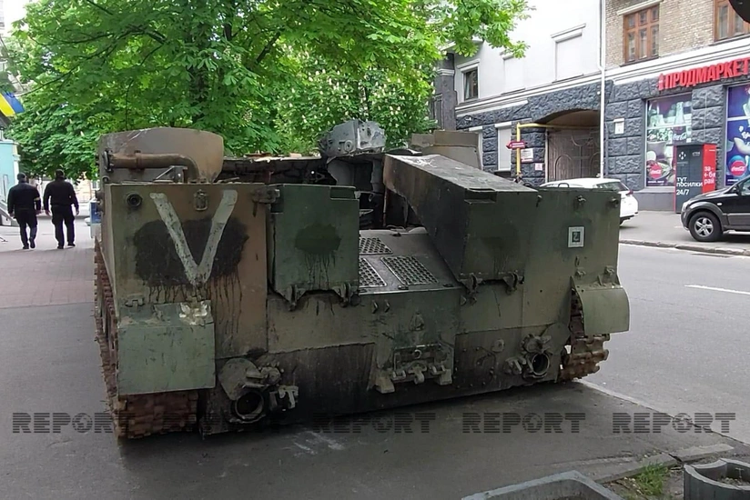 В Киеве демонстрируют подбитую российскую военную технику