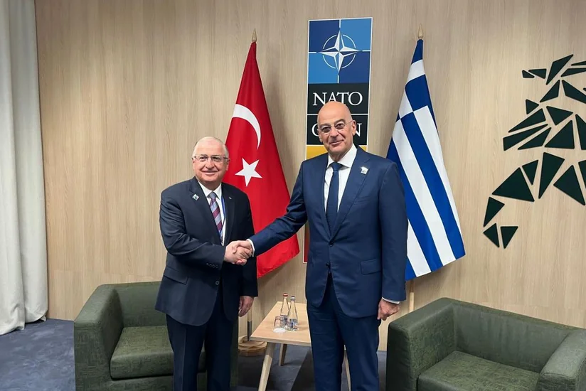 Türkiyə və Yunanıstanın müdafiə nazirləri təmasları davam etdirmək barədə razılığa gəliblər