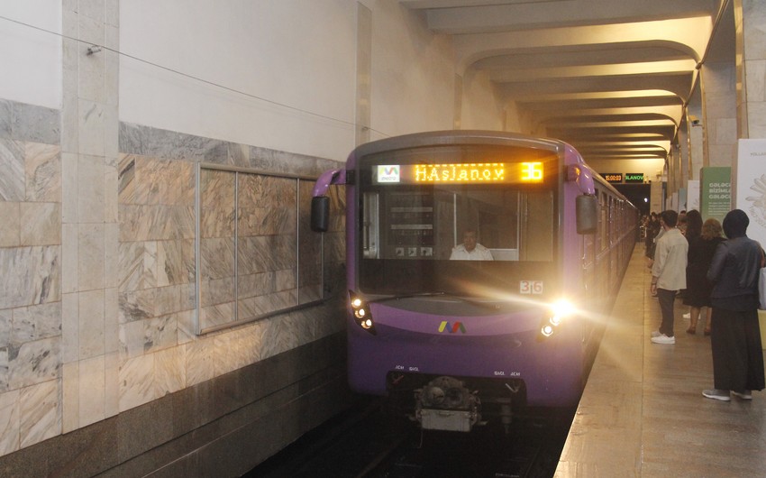 Bakı metrosunda sərnişin vəfat edib