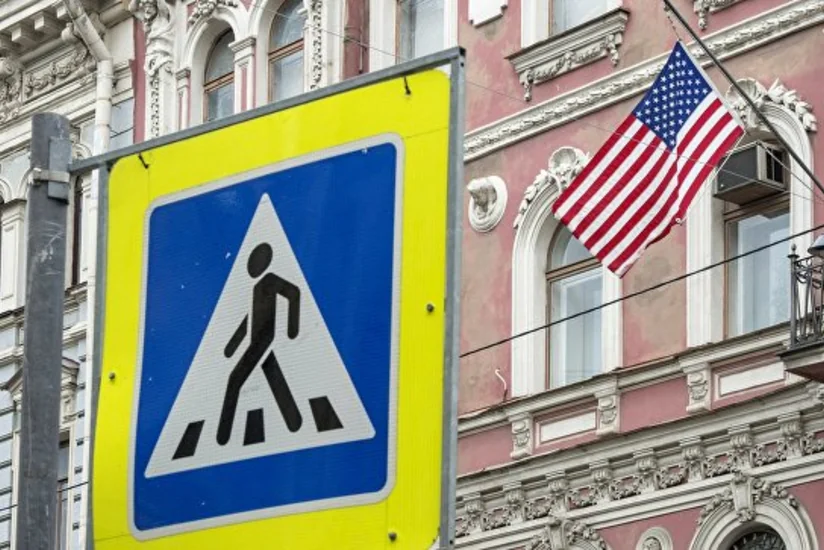Россия закрывает генконсульство США в Петербурге