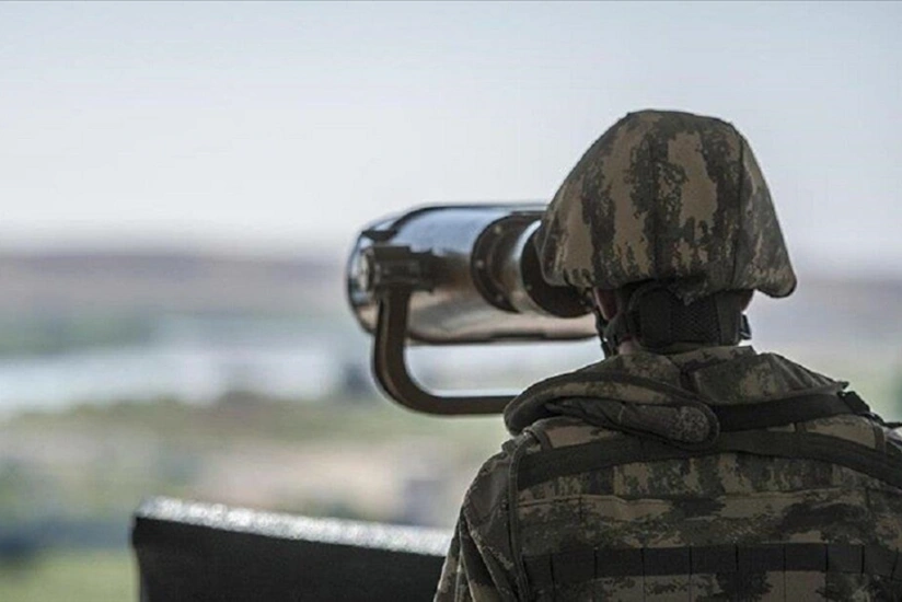 6 people detained on Turkey’s border with Greece & Syria