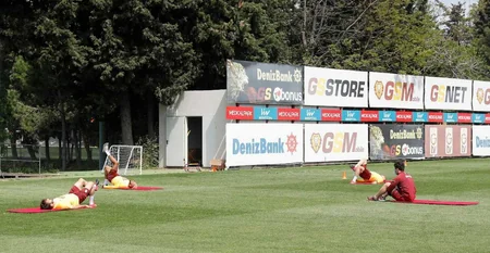 Qalatasaray məşqləri bərpa etdi