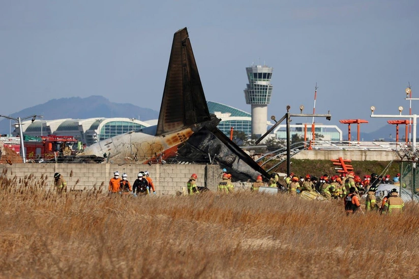 Almost all passengers aboard plane that crashed in South Korea presumably dead