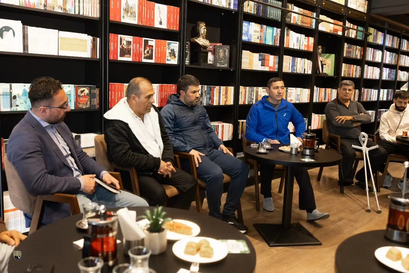 Kəpəzin üzvləri amputant komandası ilə görüşüblər