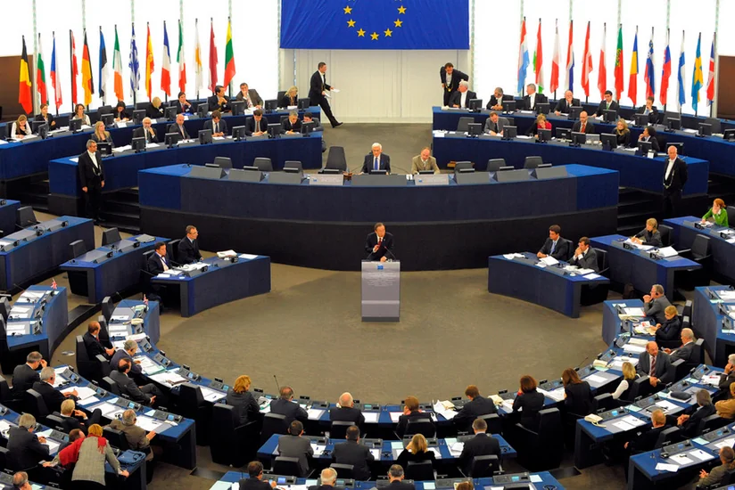 Европарламент отменил переход на зимнее время в ЕС