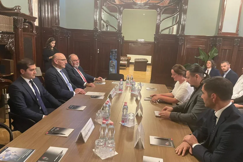 Elçin Əmirbəyov Macarıstanın yüksəkvəzifəli şəxsləri ilə görüşüb