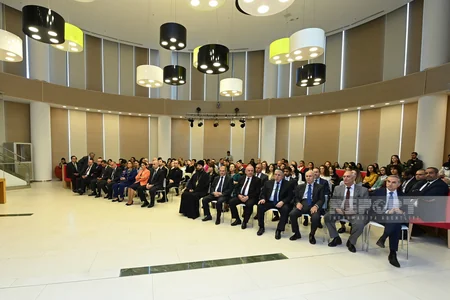 Bakıda Çiliyə həsr olunmuş fotosərginin açılışı olub