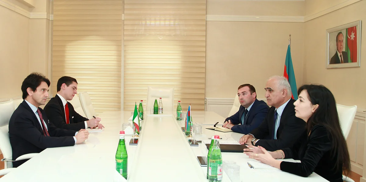 Azərbaycan İtaliyaya yerli sənaye parklarında birgə müəssisələr yaratmağı təklif edib