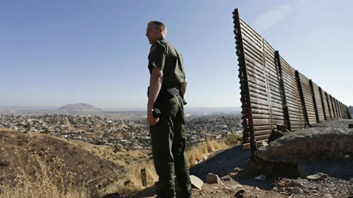 Pentagon approved construction of additional 32 kilometers of wall on Mexican border