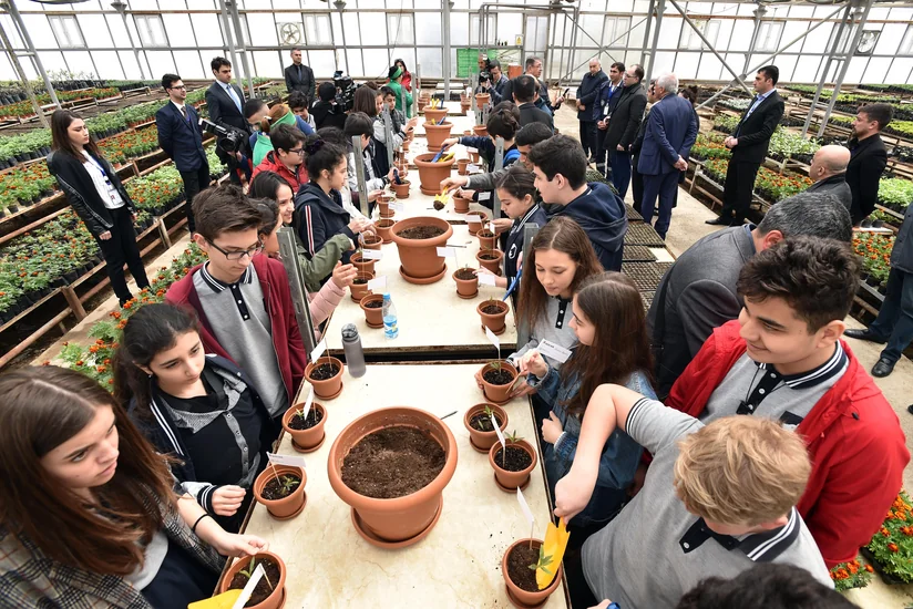 “Azerbaijan British College” şagirdləri Beynəlxalq Yer Kürəsi Gününü “Eko park”da qeyd ediblər