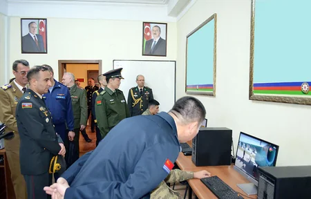Hərbi attaşelər Heydər Əliyev adına Hərbi İnstitutu ziyarət ediblər