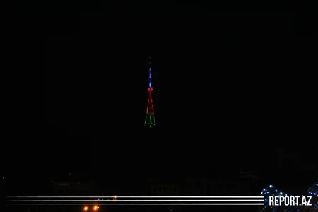 Tbilisi teleqülləsi və “Sülh körpüsü” Azərbaycan bayrağının rəngləri ilə işıqlandırılıb