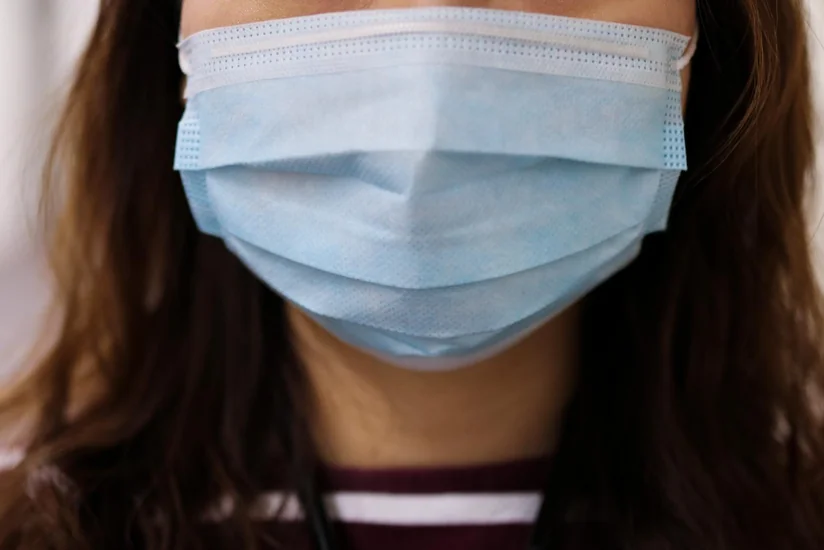 Koronavirus xəstəsi olan iki nəfər ictimai yerlərdə saxlanılıb