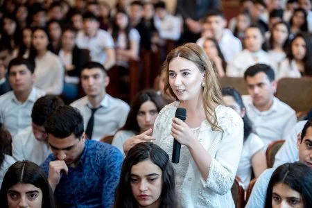 Kənd Təsərrüfatı naziri Azərbaycan Dövlət Aqrar Universitetinin tələbələri ilə görüşüb