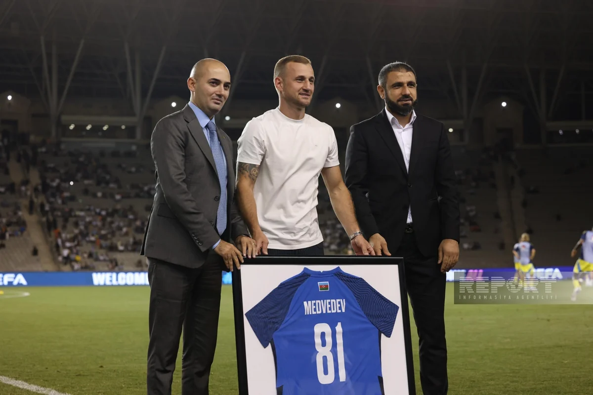 Maksim Medvedev: Futbol oynaya və qol imkanları yarada bilirik - MÜSAHİBƏ
