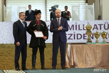 Bilal Ərdoğan çövkən milli oyunu üzrə Prezident Kubokunun mükafatlandırma mərasiminə qatılıb