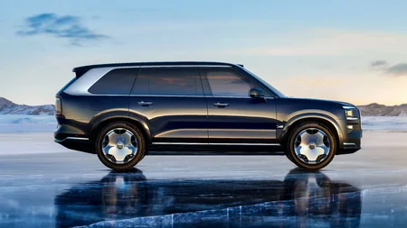 Zeekr 9X flaqman SUV modeli Şanxay Avtomobil Sərgisində debüt edib